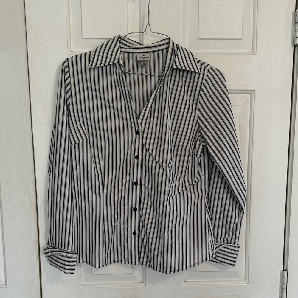 Worthington women’s button down black and white stripes size 10